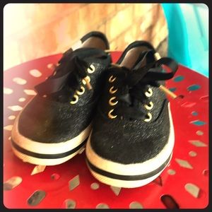 ♠️EUC Keds Kate Spade BlackShimmer Girls shoeSz8♠️